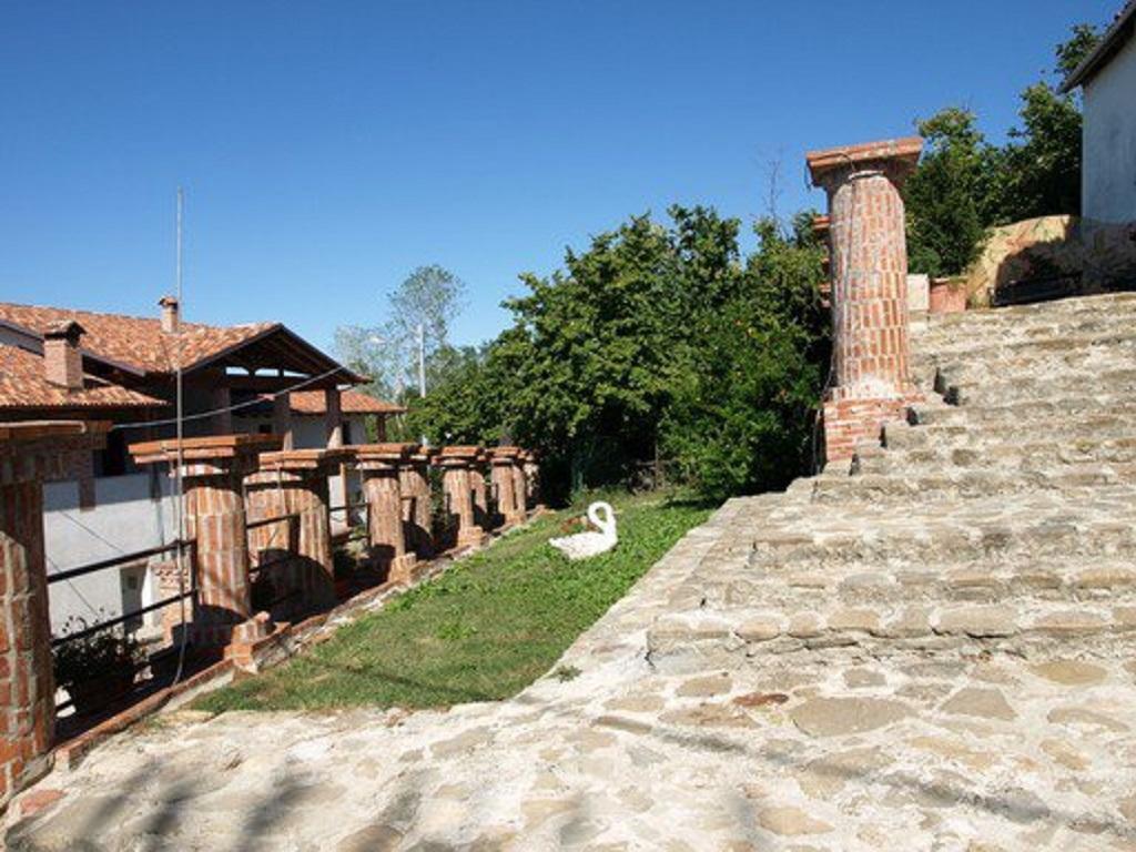 B&B I Colori Dell'Arcobaleno Belvedere Langhe Extérieur photo